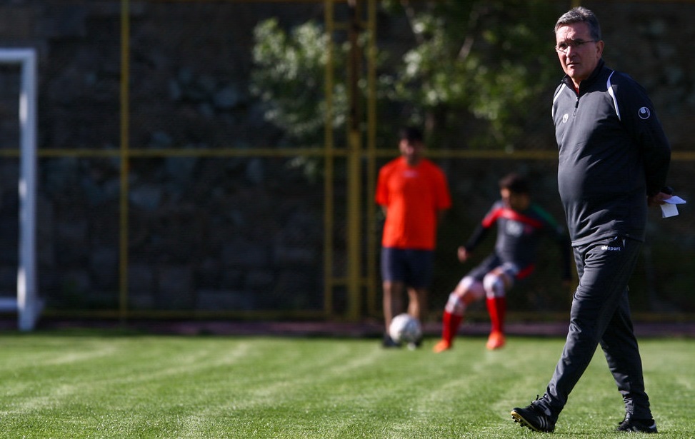 برانکو به پرسپولیسیها: هر کسی میتواند بازی کند بیاید! برانکو به پرسپولیسیها: هر کسی میتواند بازی کند بیاید!