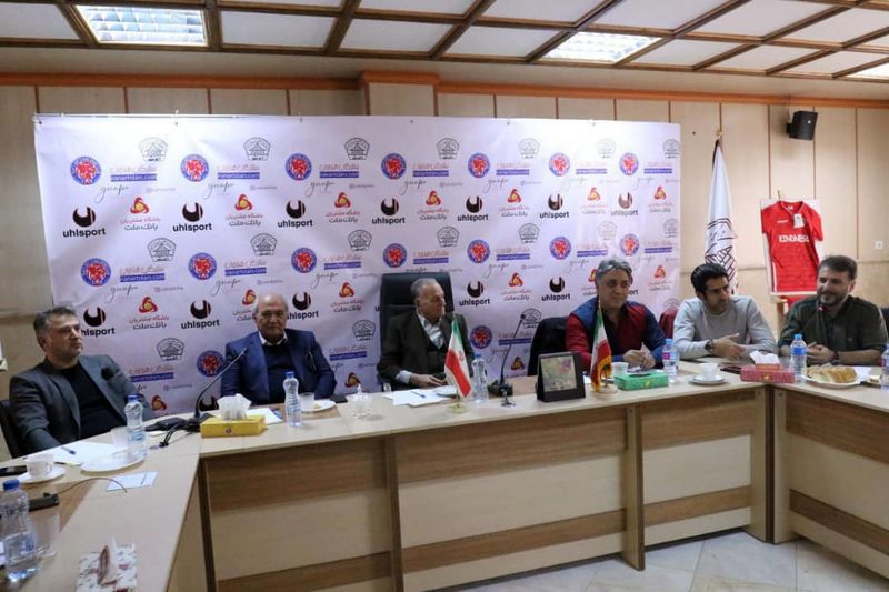 کنفرانس مطبوعاتی دربی هنرمندان برگزار شد