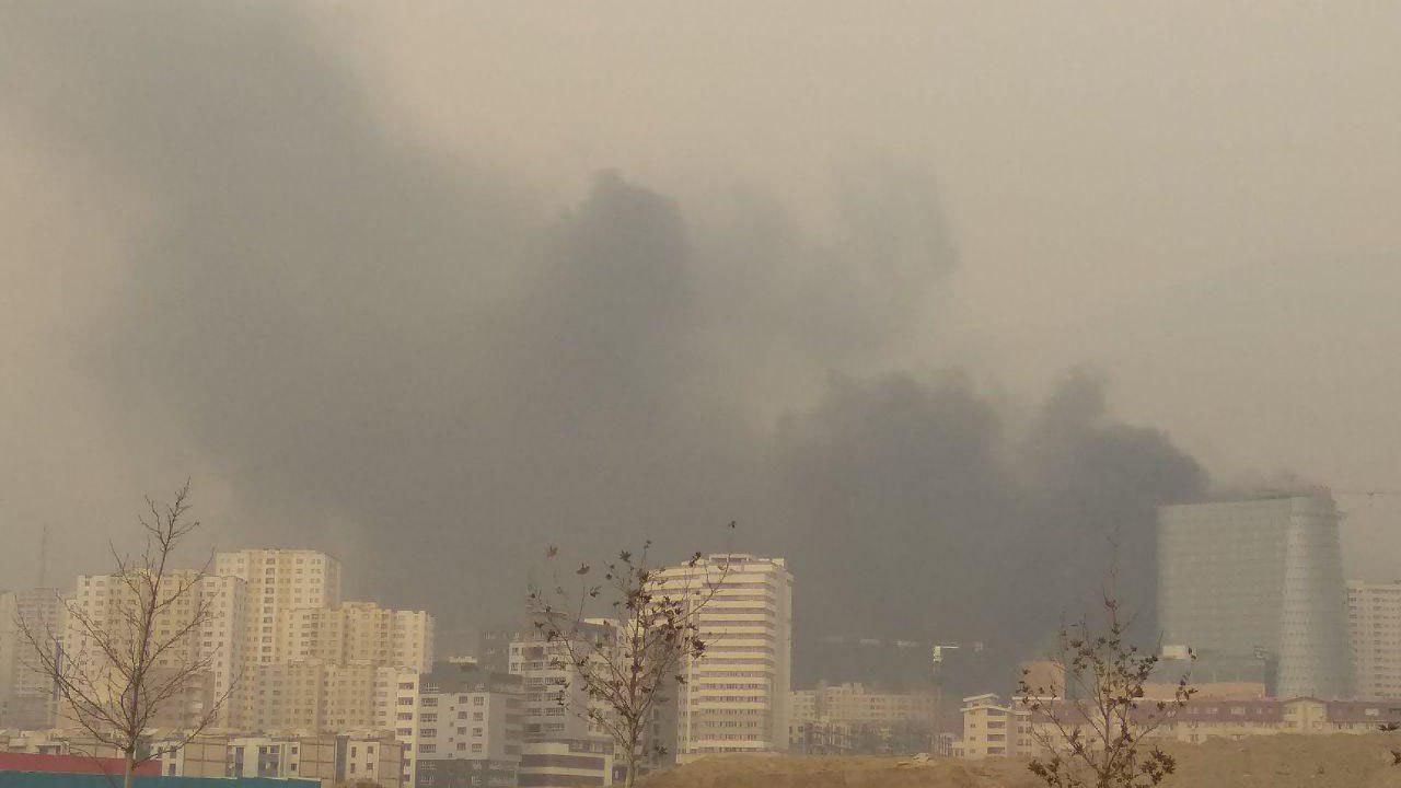 مرکز خرید درحال ساخت رزمال آتش گرفت