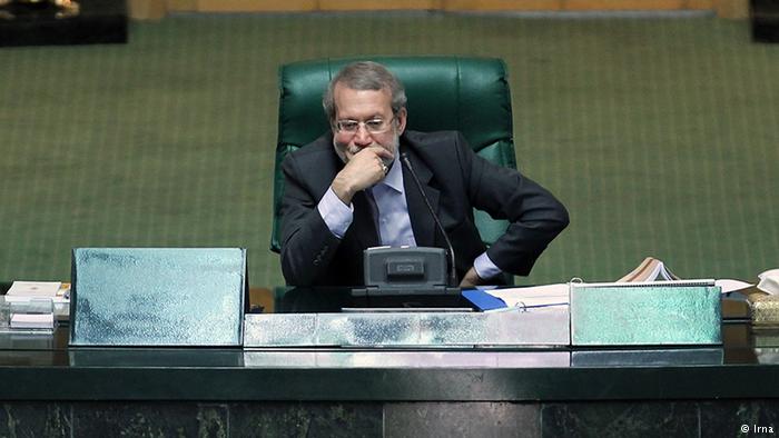 لاریجانی در مجلس را به روی نمایندگان بست