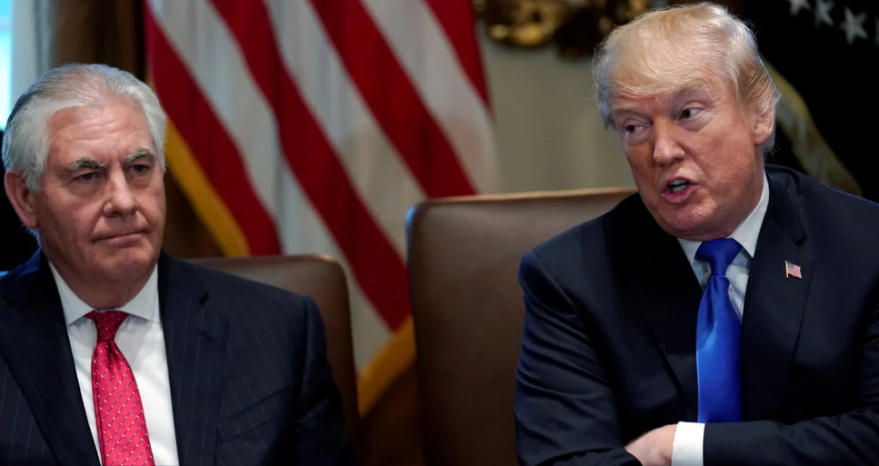 «ترامپ علاقه‌ای به مطالعه ندارد و از روی غریزه تصمیم میگیرد»، «تیلرسون کودن و تنبل بود» /جنگ لفظی رییس جمهور آمریکا و وزیر خارجه سابقش