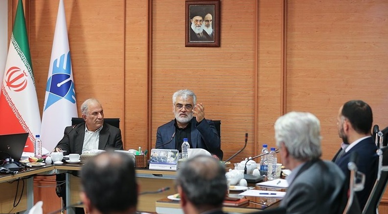 دانشگاه آزاد: ازدواج کنید، از شهریه معاف شوید