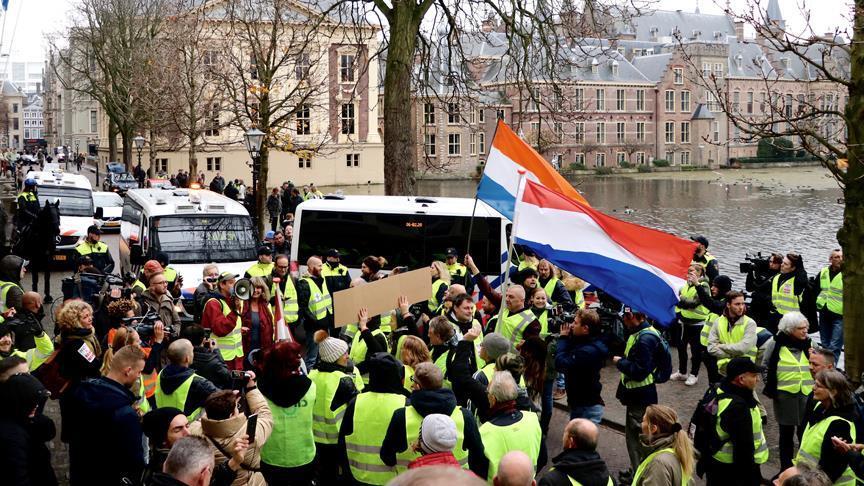 احتمال کشیده شدن اعتراضات جلیقه زرد‌ها به بلژیک و هلند
