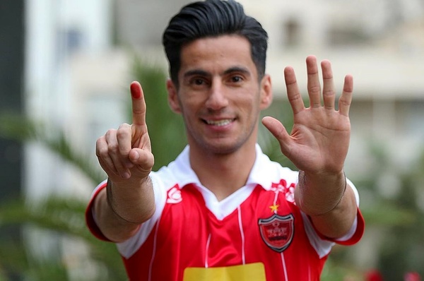 رونمایی از بازیکن جدید پرسپولیس برای نیم فصل