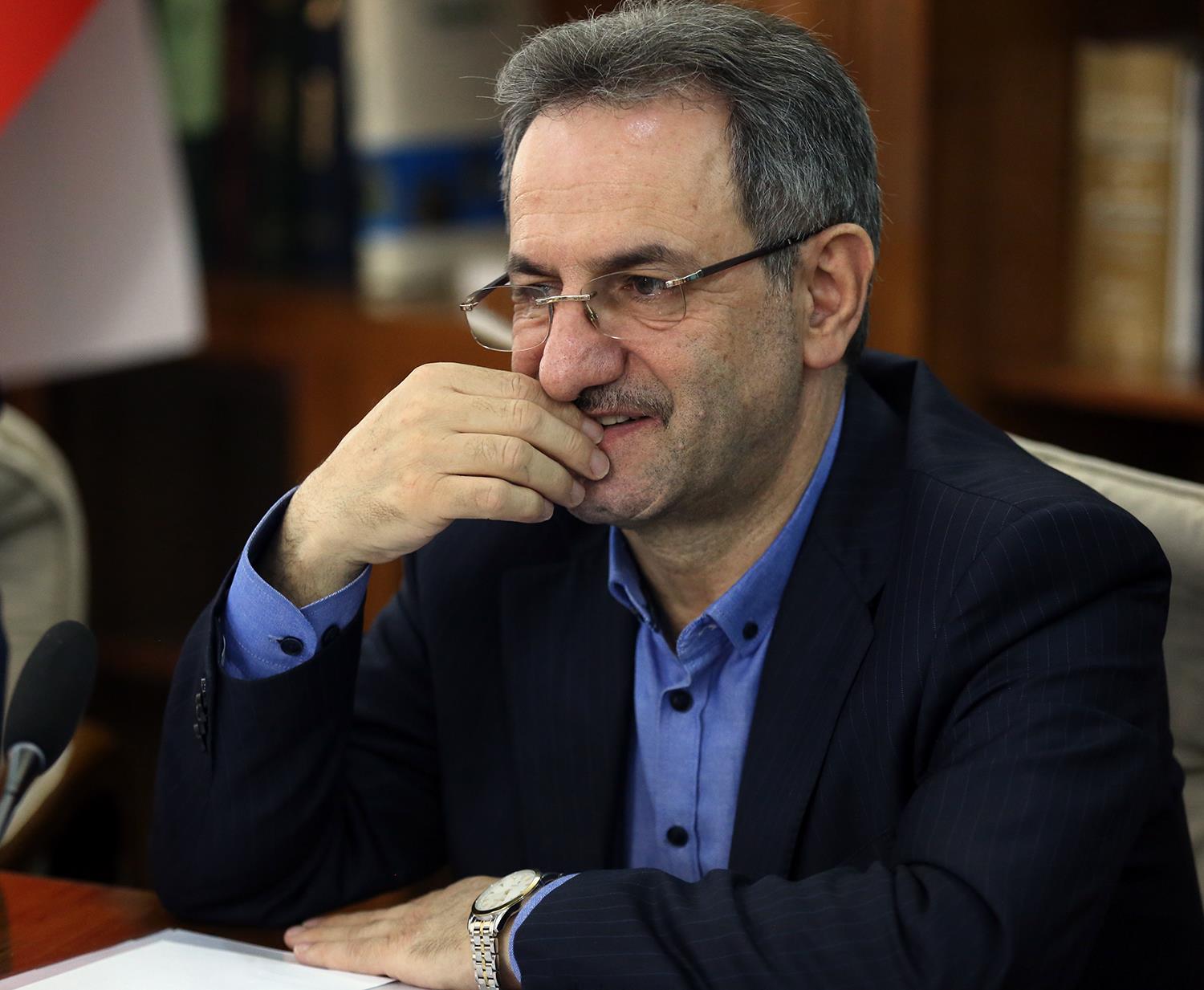 یک مدیر برای چند پست؟!