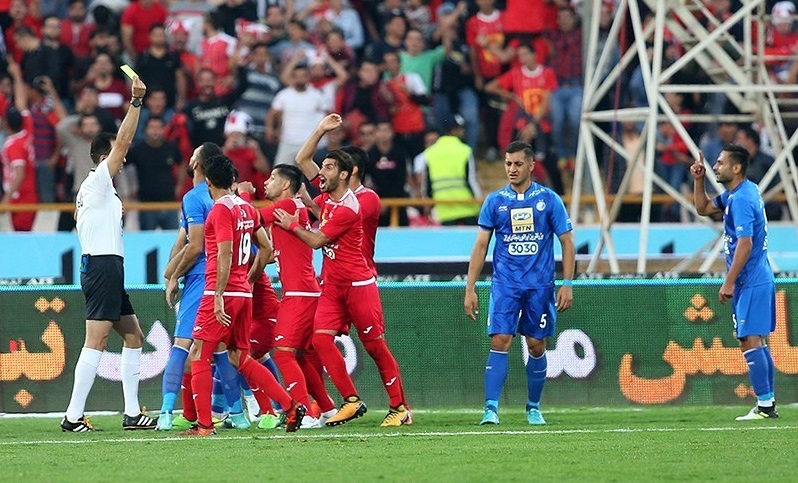 نشست مشترک مربیان فوتبال با داوران لیگ برتر برگزار می‌شود