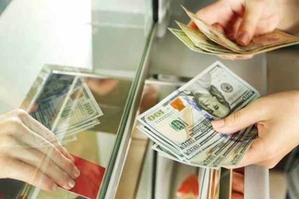 دلار وارد کانال 9 هزار تومانی شد