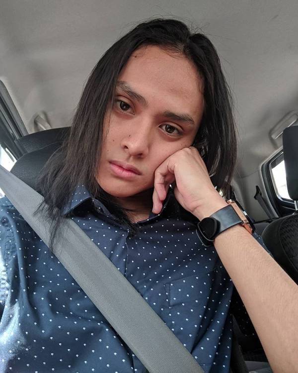 چهره‌ی زنانه یک مرد در استادیوم برایش دردسرساز شد+عکس