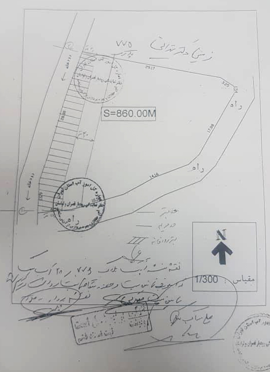 ورود و تخریب غیرقانونی به گلخانه برای تخریب دیوار همسایه!/ سازمان آب منطقه آبنیک مسئولیت بی قانونی را برعهده می‌گیرد؟