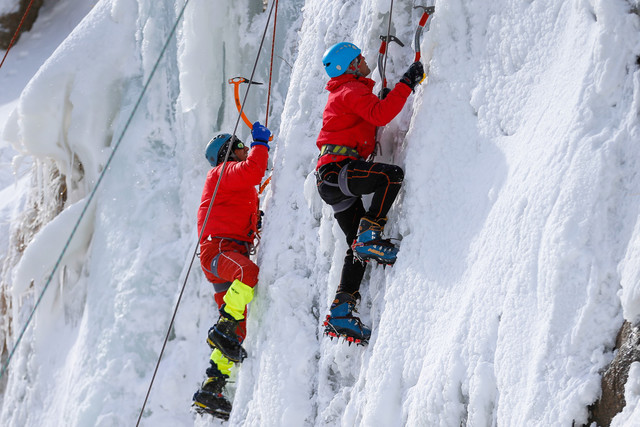 مدال نقره مسابقات یخ نوردی قهرمانی جهان به ایران رسید مدال نقره مسابقات یخ نوردی قهرمانی جهان به ایران رسید