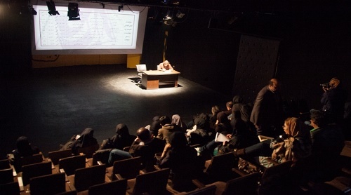 لغو یک تئاتر به دلیل مختلط بودن بازیگران!