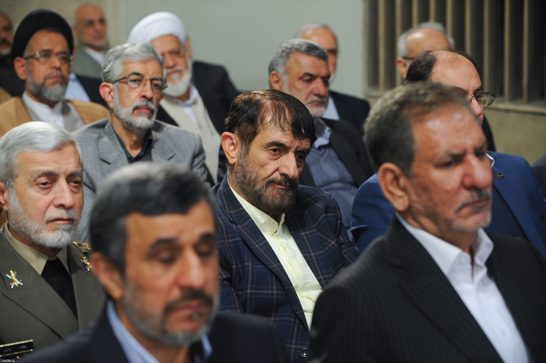 احمدی نژاد در دیدار مسئولان نظام با رهبری +عکس