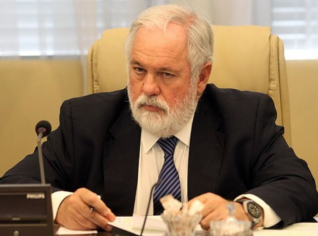 از طریق دیپلماسی میتوان به راهحلی پایدار دست یافت از طریق دیپلماسی میتوان به راهحلی پایدار دست یافت