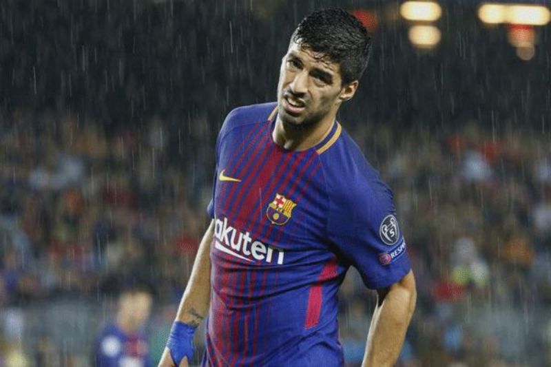 «سوارز» به لشگر مصدومان بارسلونا پیوست
