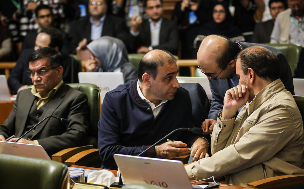 مسابقه توئیتری اعضای شورای شهر/ از بررسی گزینه جدید به جای حناچی تا صدور حکم حناچی