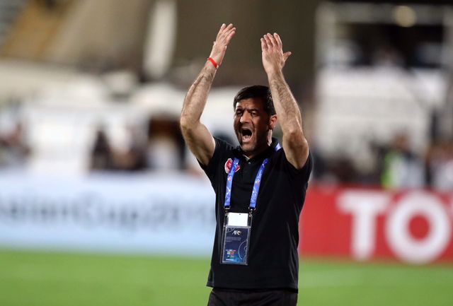 کریم باقری: پرچم ژاپن را برای بازیکن ژاپنی تراکتور آورده بودند