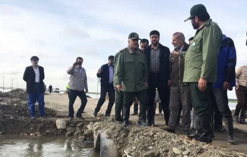 سرلشکر جعفری: انفجار خط آهن آق&zwnj;قلا برای سرعت بخشیدن به تخلیه آب بود