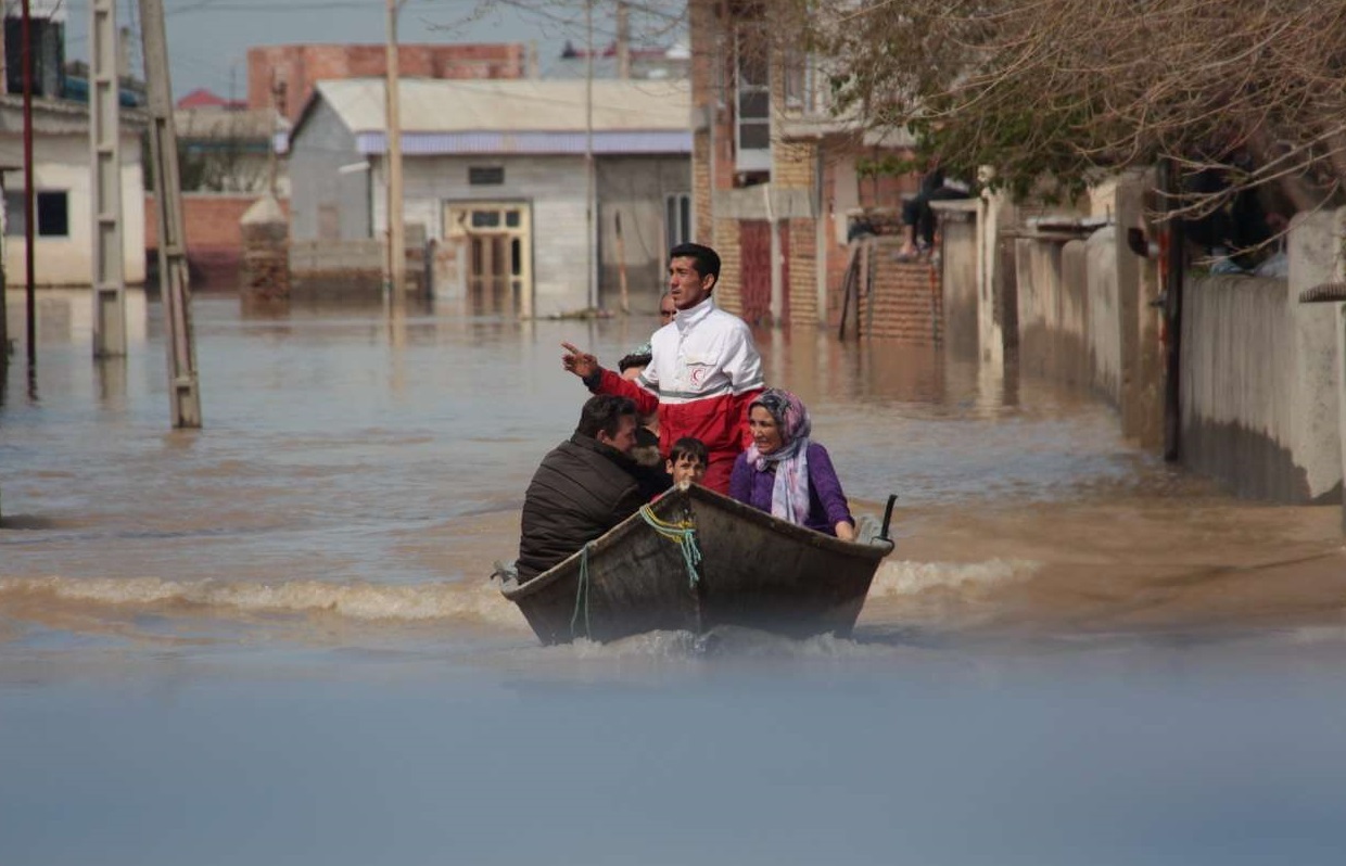بحران در استان گلستان تمام نشده است/ به جلیقه نجات، چکمه‌های بلند و بارانی نیاز داریم