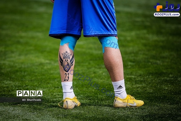 خالکوبی بازیکن استقلال در حاشیه دربی ۸۹+عکس