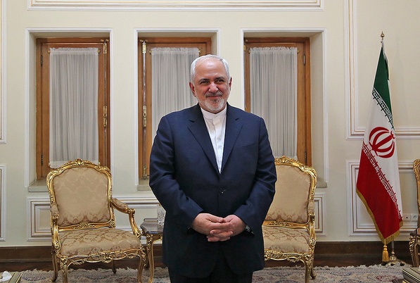 غرب به اسم آزادی بیان مجوز هرگونه توهینی علیه مسلمانان را می دهد غرب به اسم آزادی بیان مجوز هرگونه توهینی علیه مسلمانان را می دهد