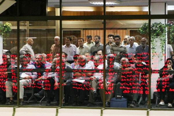 بی‌اعتنایی بورس به اقدام آمریکا/ شاخص مرز ۱۹۰ هزار واحد را رد کرد