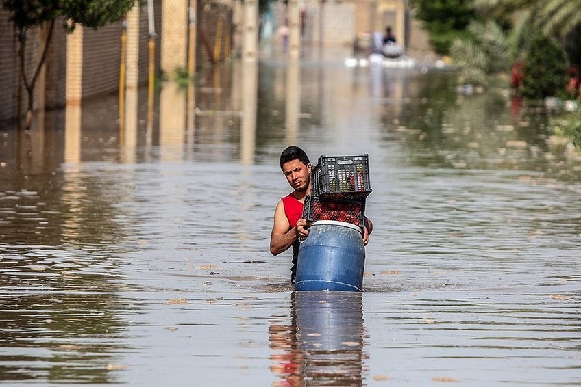 ضعف امدادرسانی به سیل زدگان خوزستان/ سایه سیل بر پیکر دردمند خوزستان ضعف امدادرسانی به سیل زدگان خوزستان/ سایه سیل بر پیکر دردمند خوزستان