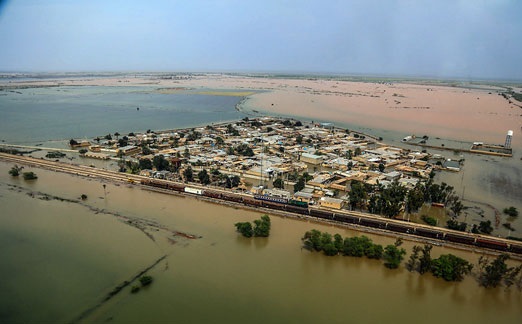 ضعف امدادرسانی به سیل زدگان خوزستان/ سایه سیل بر پیکر دردمند خوزستان ضعف امدادرسانی به سیل زدگان خوزستان/ سایه سیل بر پیکر دردمند خوزستان