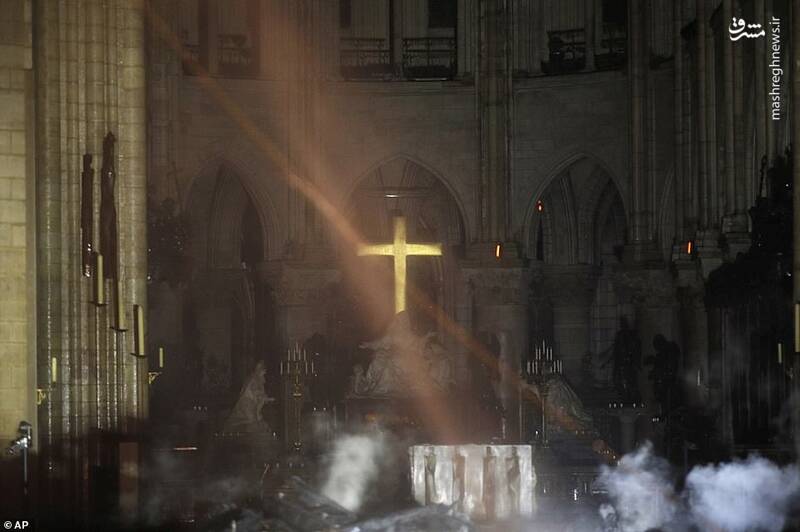تصاویری از داخل کلیسای نوتردام پس از آتش‌سوزی