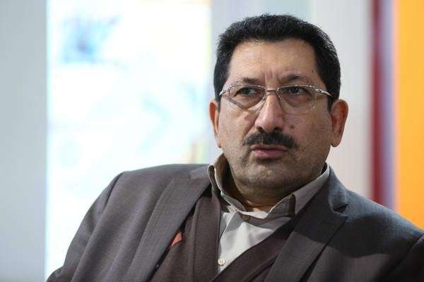 جایی که اقتصادش قابل پیشبینی نباشد سرمایهگذار فراری میشود/ بخشنامههای متعدد تولیدکنندگان را کلافه کرده است جایی که اقتصادش قابل پیشبینی نباشد سرمایهگذار فراری میشود/ بخشنامههای متعدد تولیدکنندگان را کلافه کرده است