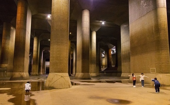 سازه ضد سیل ژاپن که مجسمه آزادی و شاتل فضایی در آن جا می‌شود! +فیلم و تصاویر