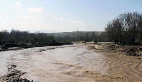 وحشت در مشهد/ رودخانه شمال شهر طغیان کرد