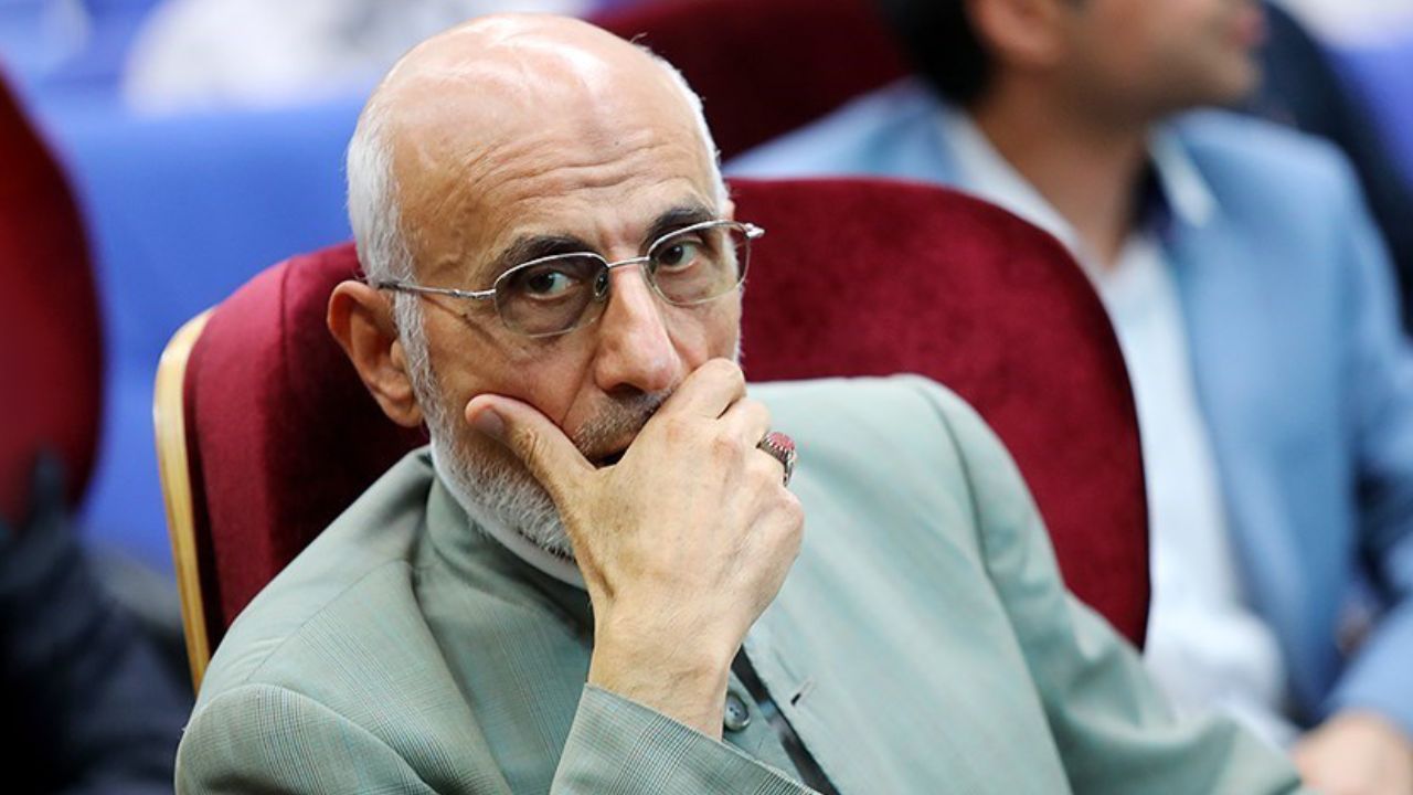 منشاء اعتراض مردم، زدوبند مجلس و دولت است منشاء اعتراض مردم، زدوبند مجلس و دولت است