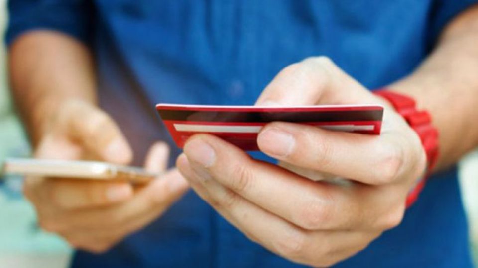 فعالسازی جانکاه رمزهای پویا/ این بار سوختن ناگهانی رمز اول کارتهای بانک تجارت! سوختن رمز اول کارت بانک تجارت