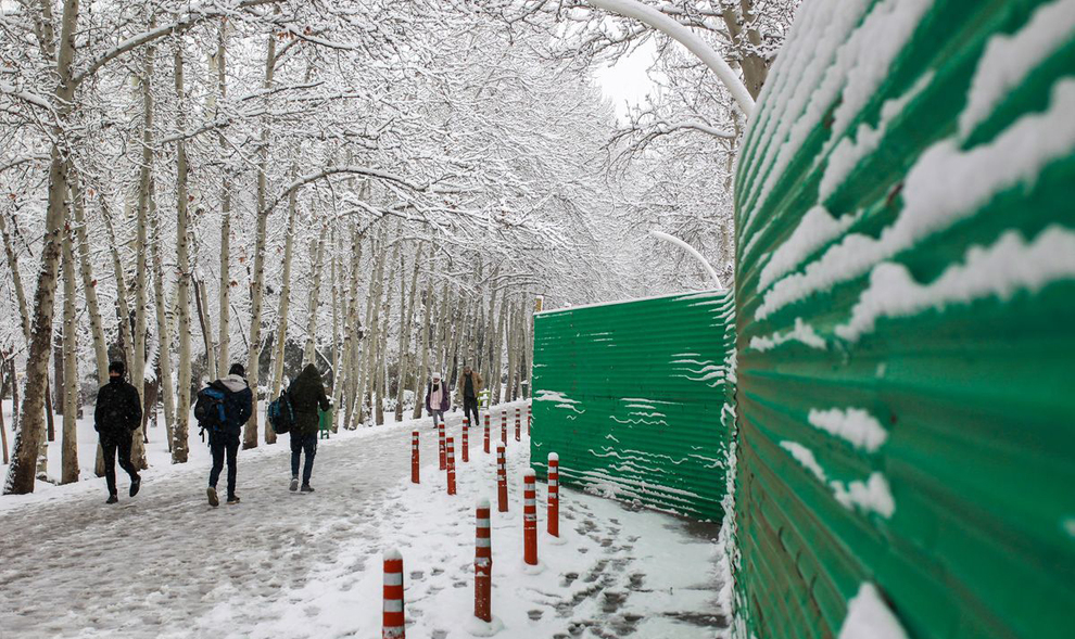 بارش بی‌سابقه برف در مشهد +عکس