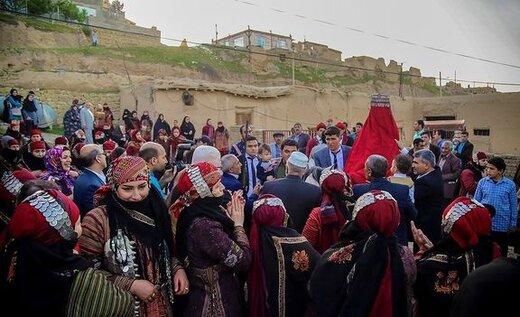 شوخی قومیتی از چه زمانی در ایران رایج شد؟ شوخی قومیتی