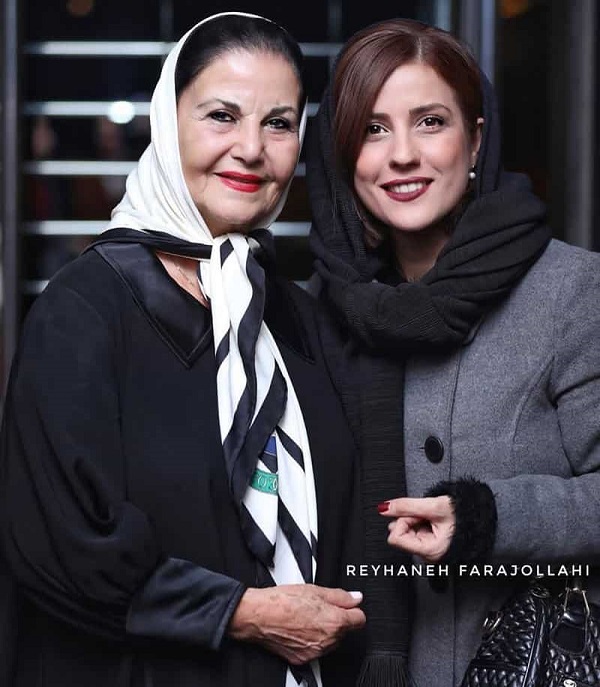 سارا بهرامی و لباس‌ها و استایل‌های خاصش