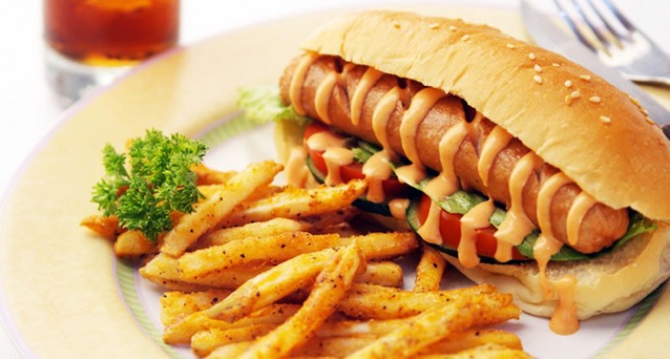 مصرف فست فود موجب ابتلا به چه سرطان&zwnj;هایی می&zwnj;شود؟