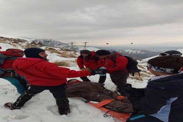 پایان عملیات امداد و نجات در توچال/ یک فوتی و یک مصدوم