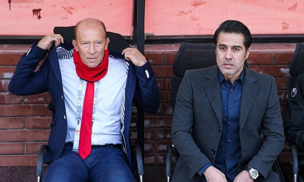 درگیری شدید کالدرون و پیروانی در باشگاه پرسپولیس درگیری شدید کالدرون و پیروانی در باشگاه پرسپولیس