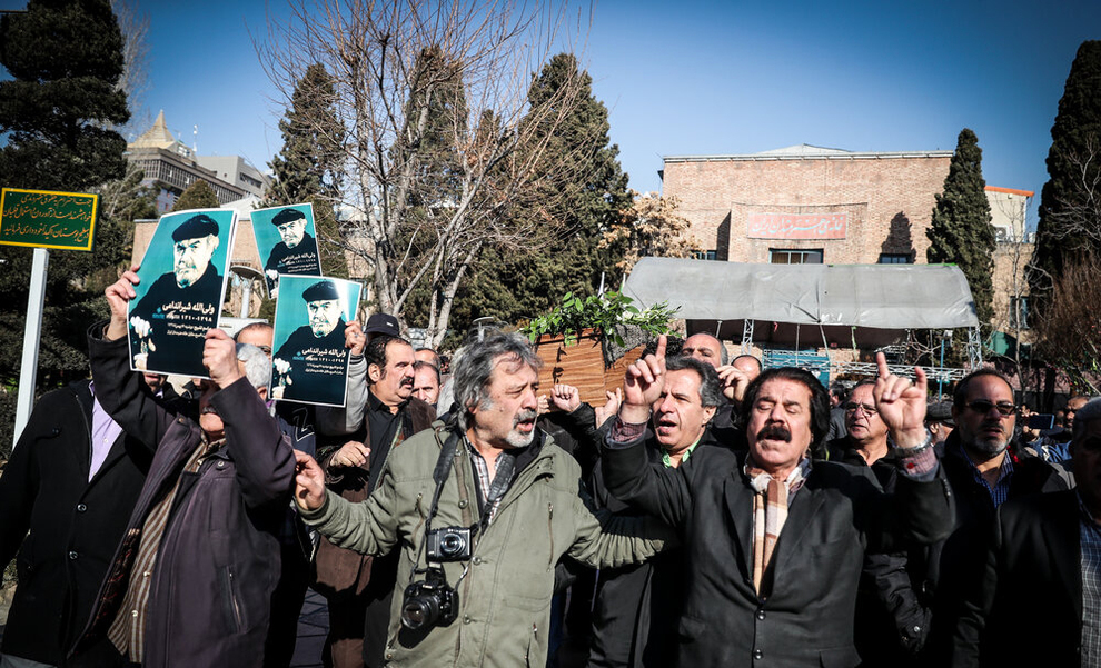 تشییع پیکر مرحوم ولی الله شیراندامی +تصاویر تشییع پیکر مرحوم ولی الله شیراندامی +تصاویر