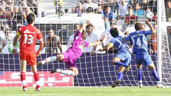 ۷ صحنه به یادماندنی از آقای شماره ۷ در دربی/از آغازی بد تا پایانی شگفت‌انگیز