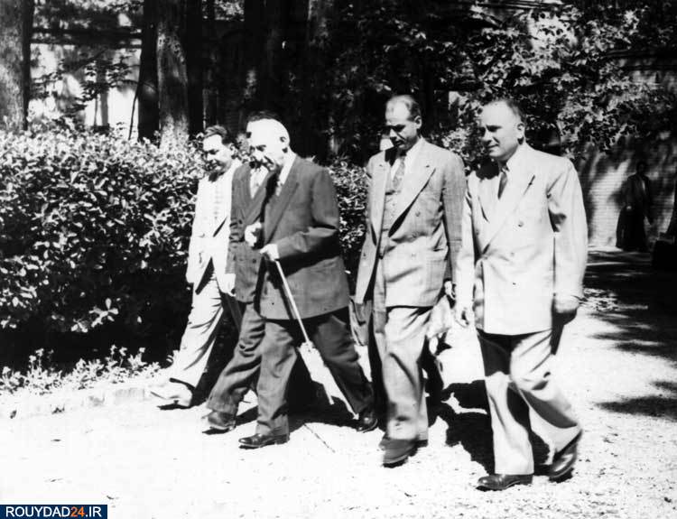 کریم سنجابی کریم سنجابی