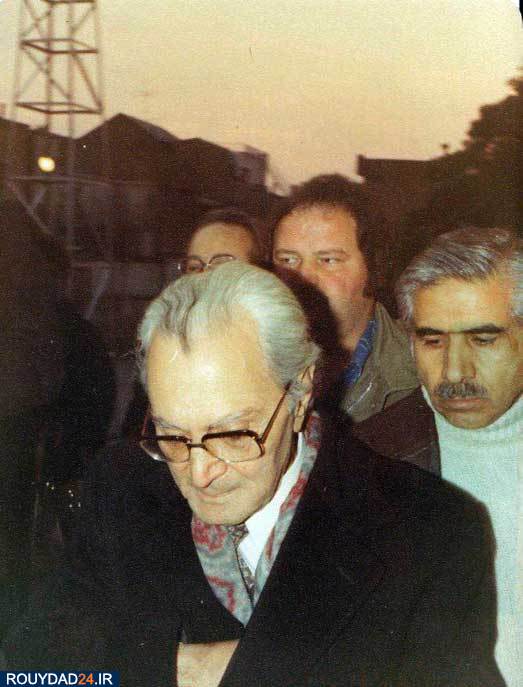 کریم سنجابی کریم سنجابی