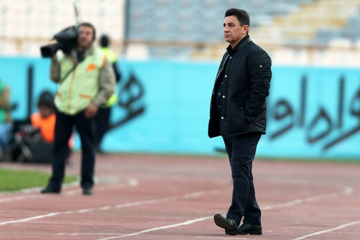 ژاوی پیراهن شماره ۱۶ السد را به قلعه‌نویی داد/عکس