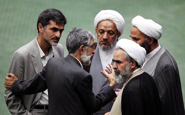 پایان دوران جبهه پایداری/ هم سهم گرفت و هم نیروهای خود را حذف کرد پایان دوران جبهه پایداری/ هم سهم گرفت و هم نیروهای خود را حذف کرد