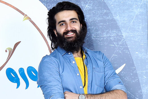 خواننده «هوروش بند» تماشاگر بازی پرسپولیس و تراکتور+عکس