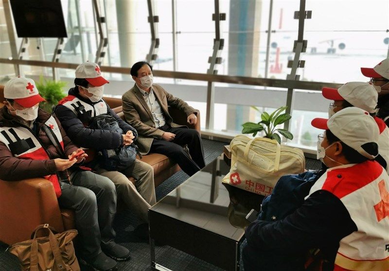 تیم متخصصان پزشکی چین وارد تهران شد/ عکس