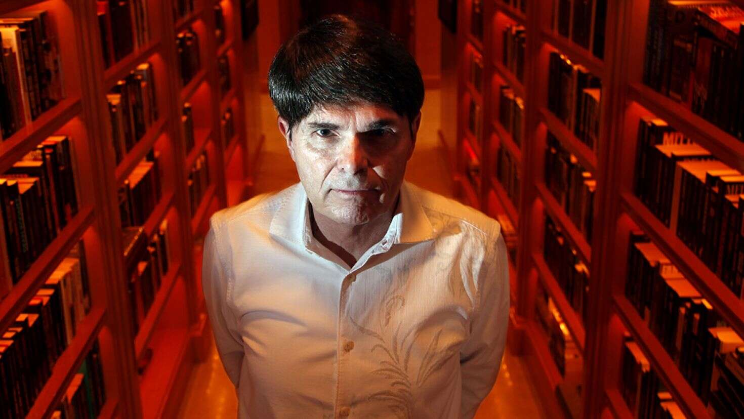 سکوت عجیب نویسنده اسرارآمیز/ داستان کتابی که چهل سال پیش ویروس کرونا را پیش بینی کرده بود چیست؟