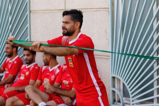 کنایه سنگین کامیابی‌نیا به احسان حاج‌صفی/حرف زدن را از اشکان دژاگه یاد بگیر