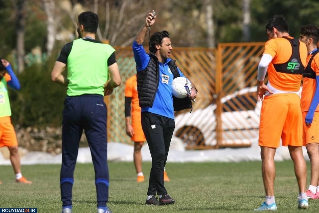 تست کرونا در تمرین استقلال